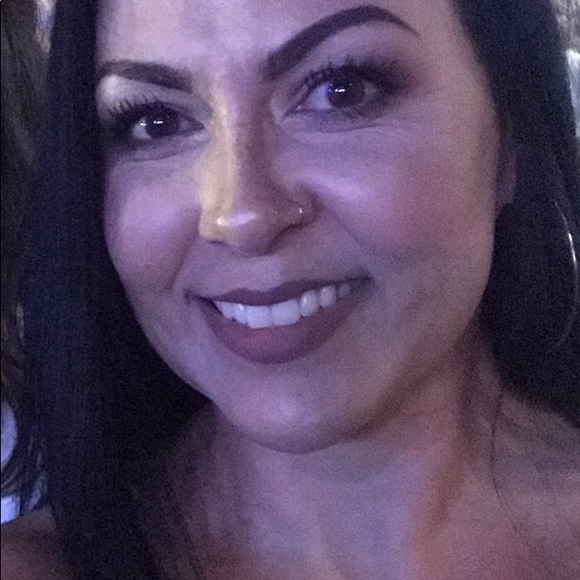 Meet your Posher, Richelle - Picture 2 of 3